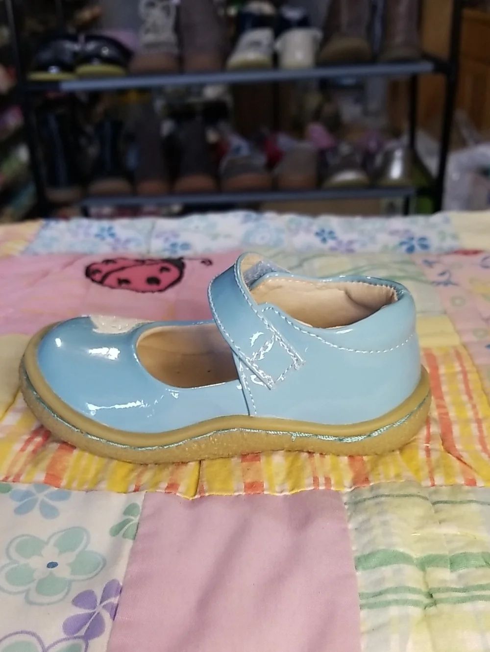 Livie & Luca Baby Blue Patent Leather Mary Janes with Glitter Bird Size 4 Pio